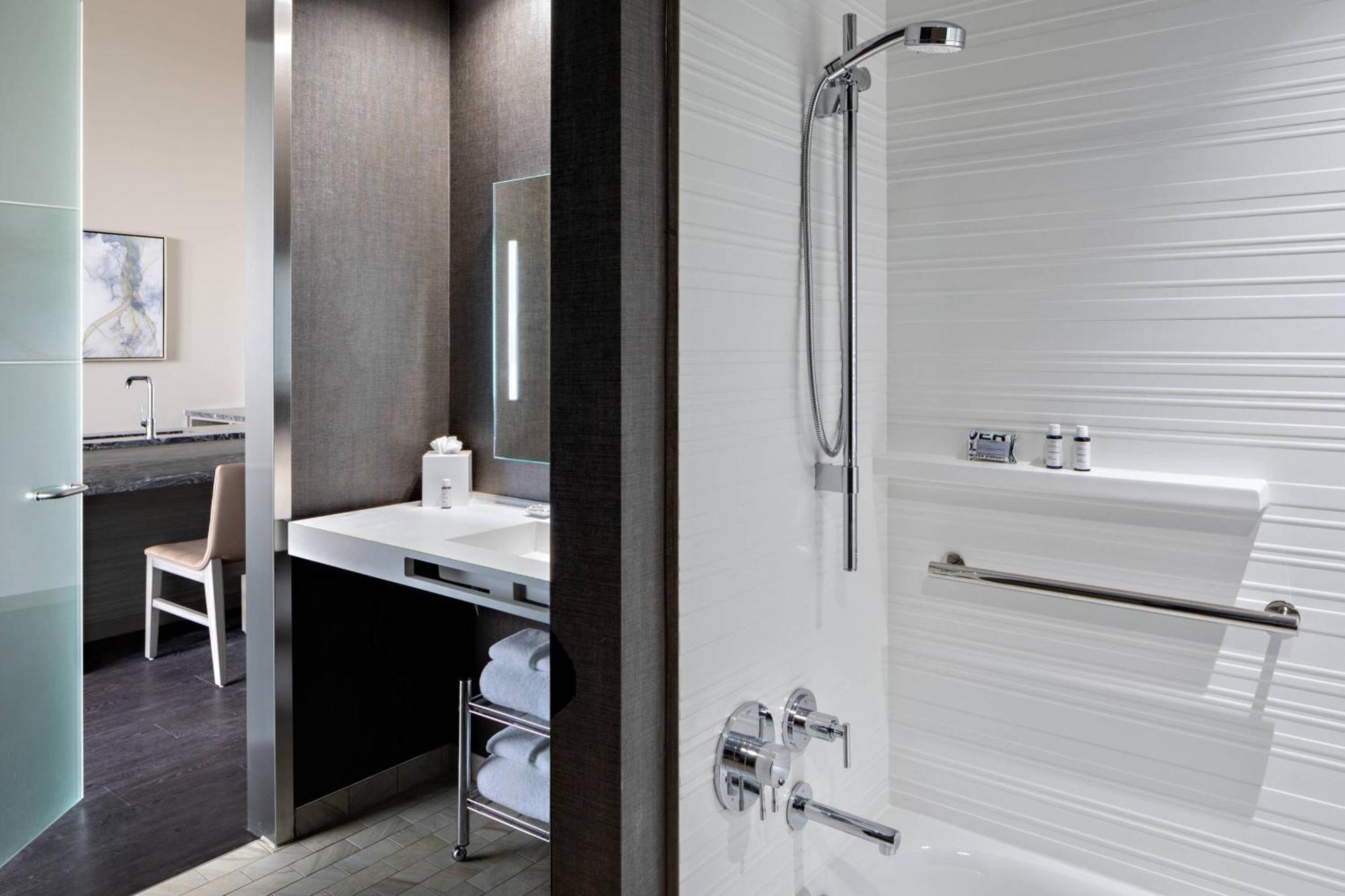 Ac Hotel By Marriott Grand Rapids Downtown Extérieur photo