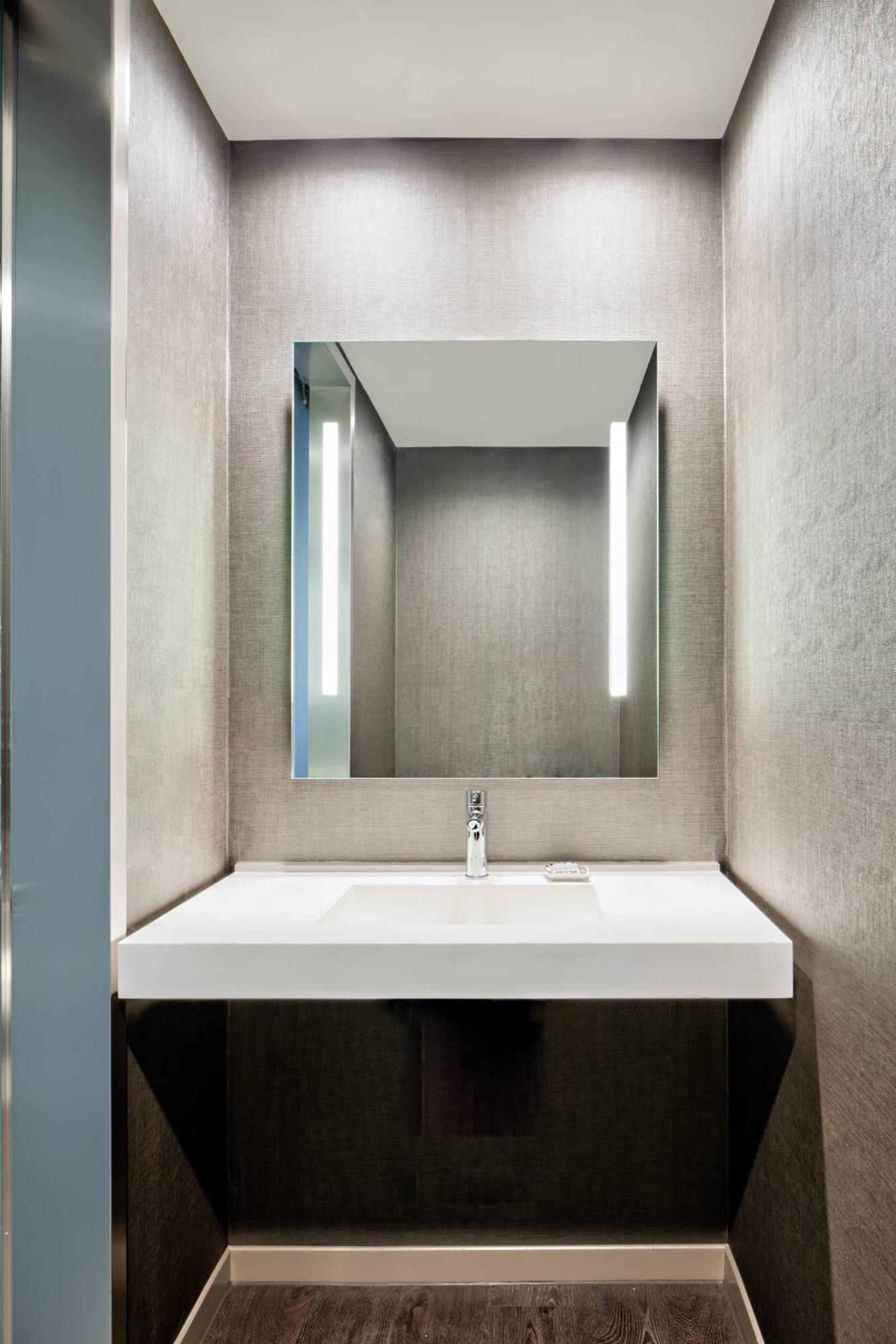 Ac Hotel By Marriott Grand Rapids Downtown Extérieur photo